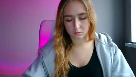 Lulu Baby18 online show from December 21, 12:11 pm