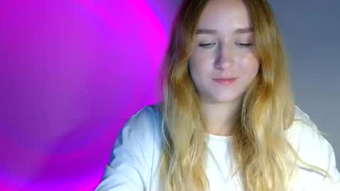 Snapshot of lulu_baby1 chatting on September 15, 6:31 pm Lulu Baby18 online show from September 15, 6:31 pm