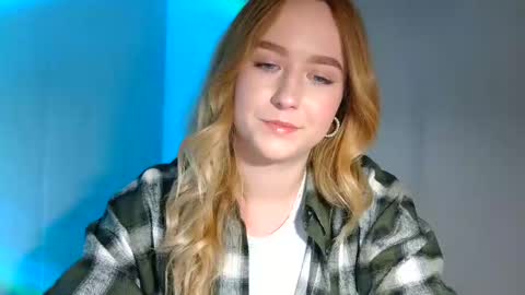 Snapshot of lulu_baby1 chatting on March 7, 4:44 pm Lulu Baby18 online show from March 7, 4:44 pm