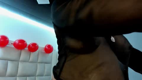 elizabeth online show from March 25, 12:23 pm