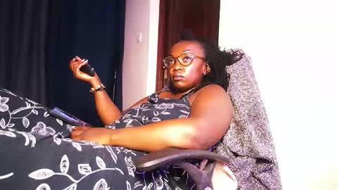 lulu_sparks1 online show from February 9, 9:13 am