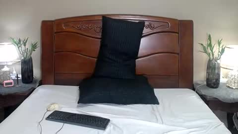 lulu_wild online show from November 15, 12:07 pm