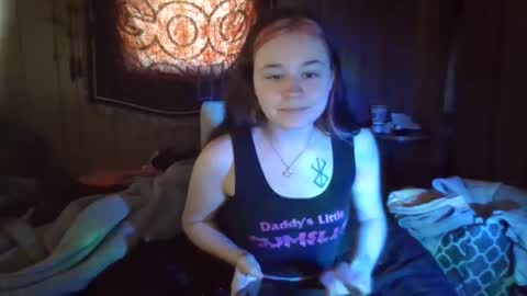 Snapshot of lulupixxx chatting on February 3, 4:20 pm Connie online show from February 3, 4:20 pm