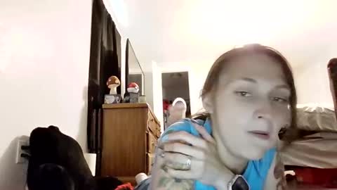 LuluLemons online show from March 31, 12:22 am