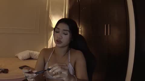 luna and banji online show from October 20, 3:22 am