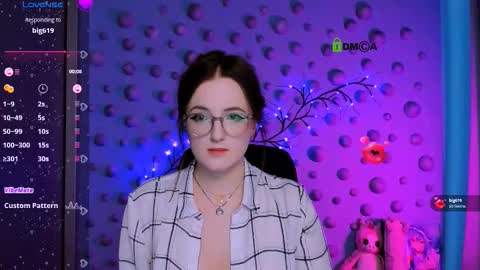 luna_berryy online show from December 20, 8:38 pm