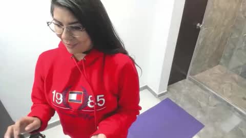 Snapshot of luna_dumont chatting on October 18, 11:25 am luna online show from October 18, 11:25 am