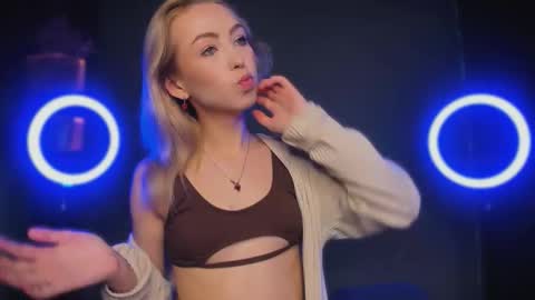 Elizabeth online show from January 14, 7:38 am