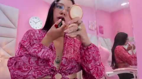 luna_hix online show from July 10, 12:21 pm