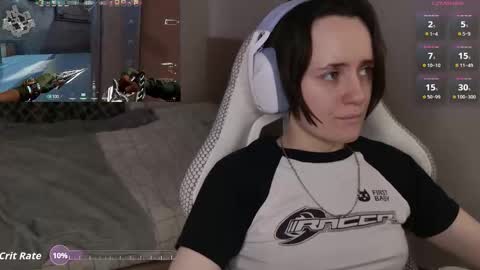 luna_loveeee online show from March 3, 7:26 am