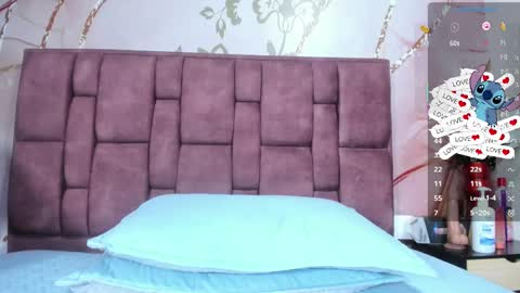 Snapshot of luna_maisonn chatting on October 4, 11:35 pm LUNA online show from October 4, 11:35 pm