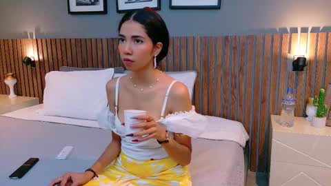 Snapshot of luna_roja25 chatting on September 22, 1:15 pm LUNA online show from September 22, 1:15 pm