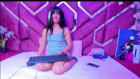 luna_staar_ online show from February 17, 3:16 am