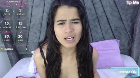 luna_starr69 online show from September 19, 8:12 pm