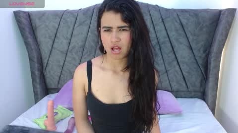 luna_starr69 online show from September 15, 7:37 pm