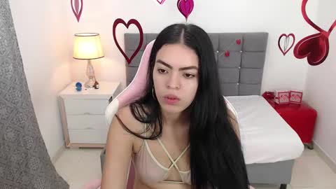 luna_viper online show from March 7, 12:34 pm