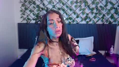 lunaaa_07 online show from April 7, 5:31 am