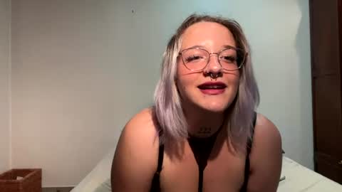 lunab4bygirl online show from June 24, 7:21 pm
