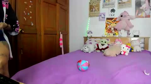 Snapshot of lunacristal_moon chatting on October 15, 9:32 am lunacristal_moon online show from October 15, 9:32 am
