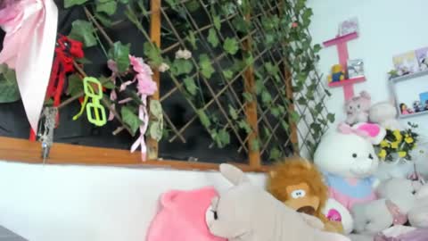Snapshot of lunacristal_moon chatting on February 25, 10:59 am lunacristal_moon online show from February 25, 10:59 am