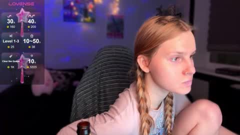 Britney online show from December 17, 6:36 pm