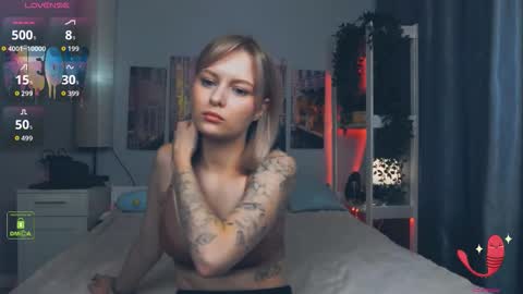 Snapshot of lunaluxyx chatting on September 27, 11:19 am Luna online show from September 27, 11:19 am