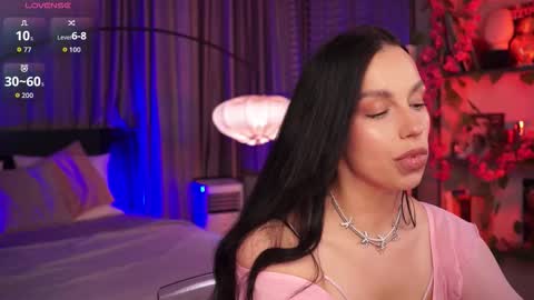 Luna  next streams Mon Fri Sat Sun 8pm-5am gmt0 online show from September 12, 8:33 pm