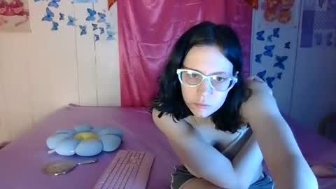 lunaquinn45 online show from December 17, 2:18 am