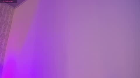 Luna  online show from November 1, 5:01 pm