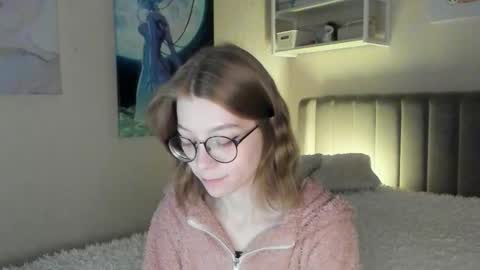 Snapshot of lunar_sofia chatting on September 20, 2:20 pm Sofia online show from September 20, 2:20 pm