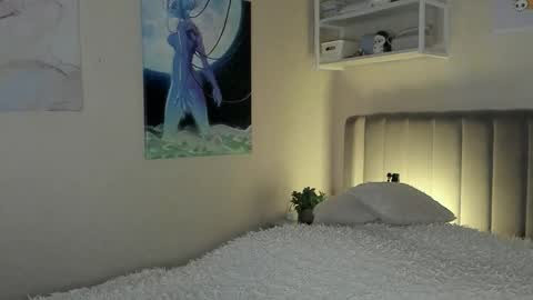 Snapshot of lunar_sofia chatting on October 6, 10:33 am Sofia online show from October 6, 10:33 am