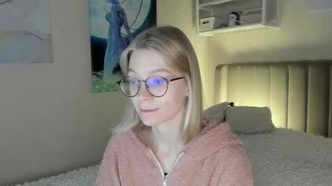 Snapshot of lunar_sofia chatting on September 24, 12:45 pm Sofia online show from September 24, 12:45 pm