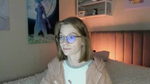 Snapshot of lunar_sofia chatting on September 15, 3:13 pm Sofia online show from September 15, 3:13 pm