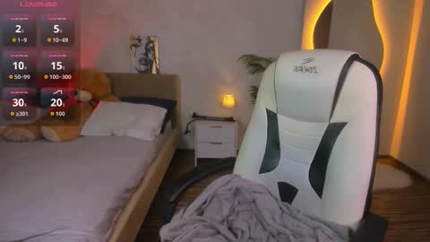 Lily online show from March 24, 5:35 am