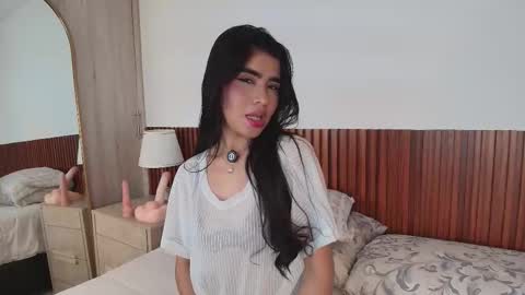 Luna Rousse online show from February 28, 1:09 am