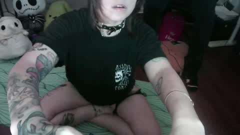 lunarqueen420 online show from May 22, 9:27 am