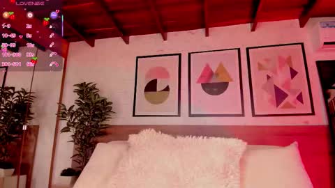 Luna Ruso  online show from February 7, 8:45 pm