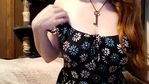 lunathepoet online show from July 30, 3:29 am
