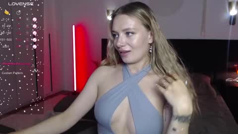 LunaticaBae online show from February 21, 4:51 am