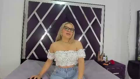 lunaviceht online show from July 10, 12:43 pm