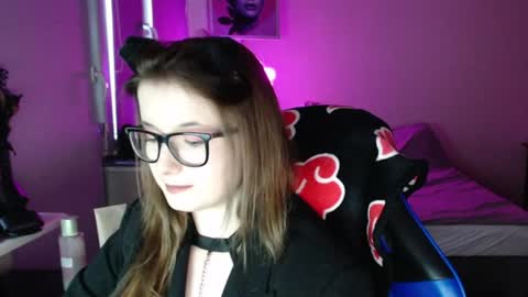 LunaXcherry online show from June 9, 6:07 pm