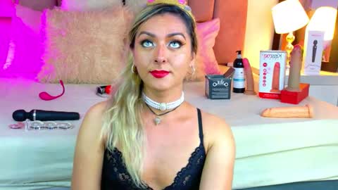 lunitadiva online show from February 6, 5:48 pm