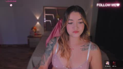 LUNA ROSE online show from November 25, 12:31 am