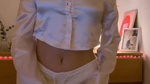 lunoria online show from January 13, 10:28 pm