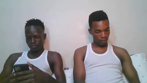 luoislove online show from February 8, 8:12 pm