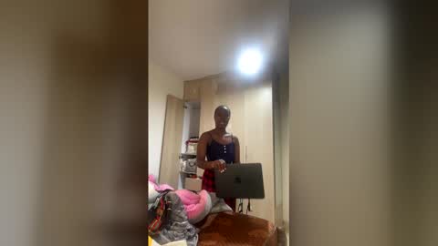 lushlola254 online show from May 14, 9:29 am