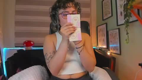 Luci   online show from June 13, 4:56 am