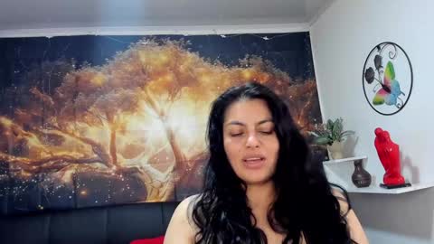 Snapshot of lust_mom chatting on December 5, 3:12 pm Angela 3 online show from December 5, 3:12 pm