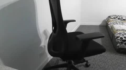 lustyhunk95 online show from December 12, 11:17 am