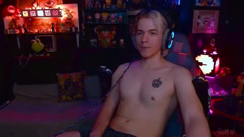 lustymatt online show from October 12, 8:18 am